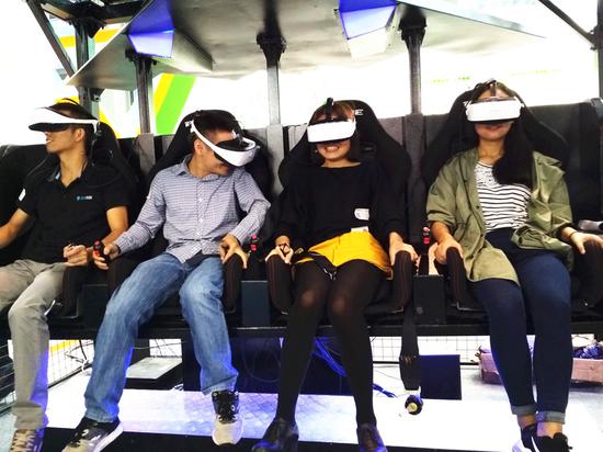VR飞行影院