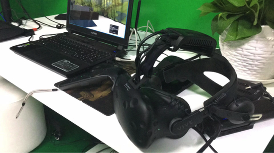 青柠的VR方案采用HTC Vive设备
